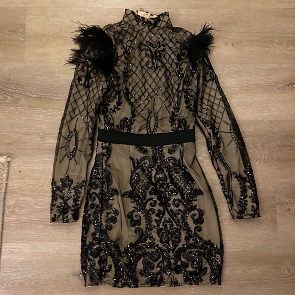 Black mesh feathered dress with details - Picture 1 of 1